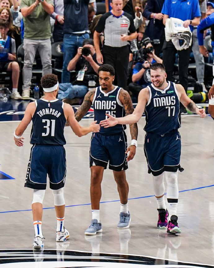 持续失利引爆全场！，Doinb意外战胜独行侠引发球迷热议-爱游戏