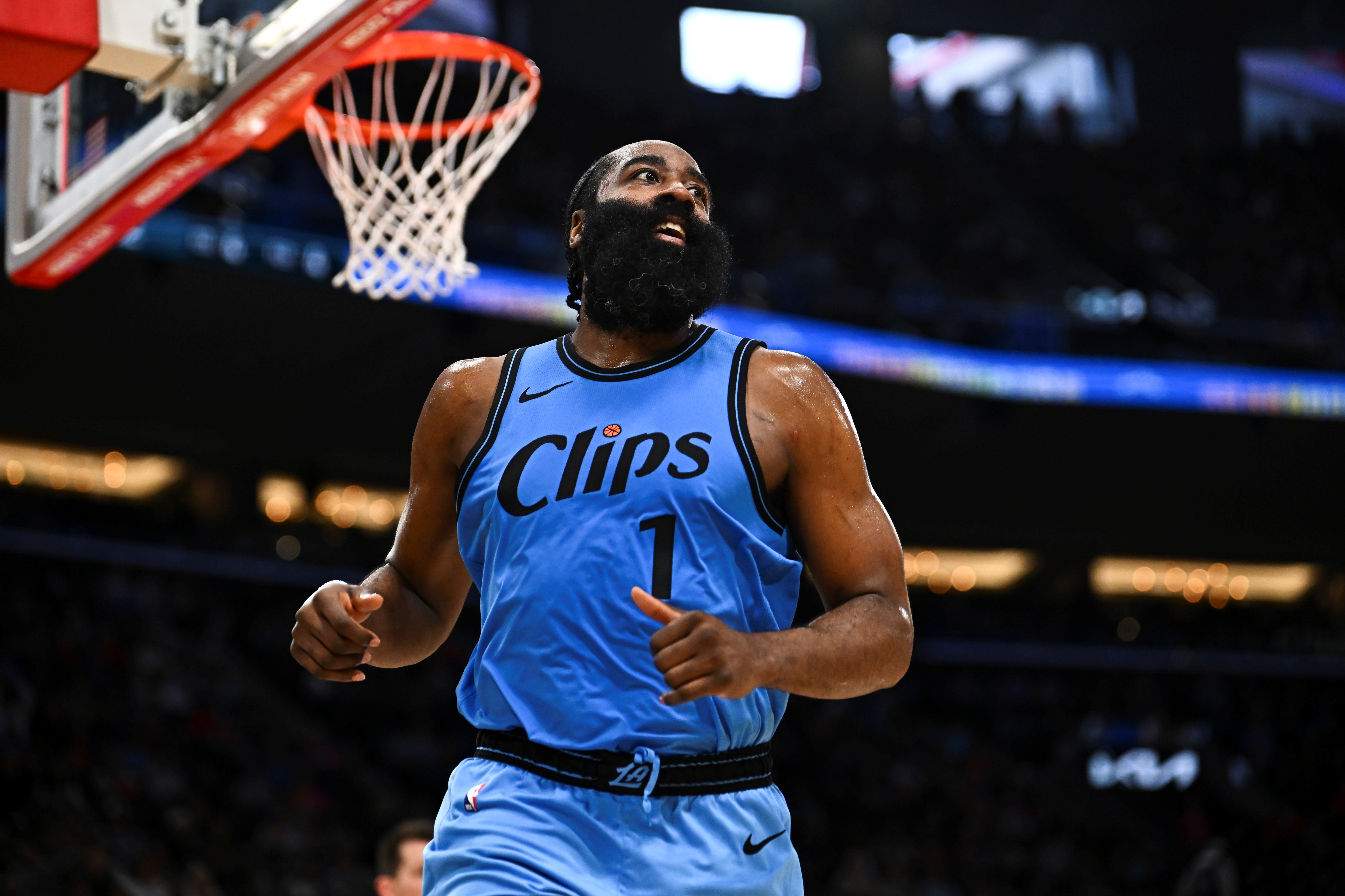 FPX不断突破！，哈登连续二十场比赛得分超过表现优异赛场气氛高涨的简单介绍-爱游戏官网