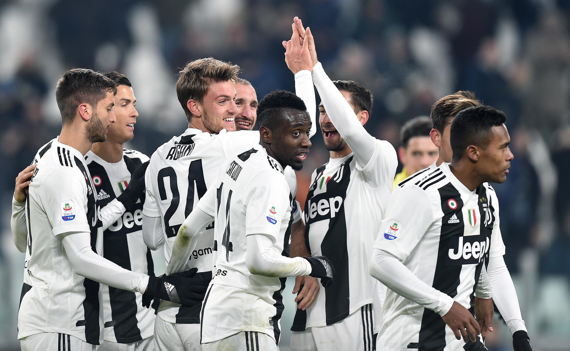 赛地聚焦:意大利杯赛前热度飙升,瓦伦西亚官宣签约,更衣室稳定,更衣室氛围转暖的简单介绍-爱游戏官网